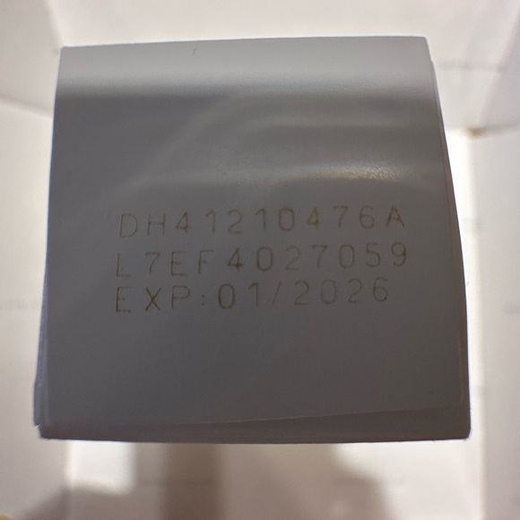 COPY - Rodan & Fields Invisible Matte Defense - Picture 3 of 3